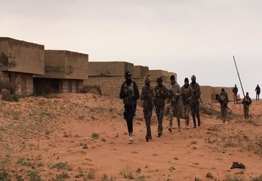بازداشت یکی از مسئولین داعش به همراه معاونانش در عراق 
