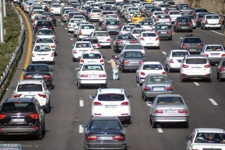 حجم تردد در جاده های زنجان افزایش یافته است رانندگان احتیاط کنند