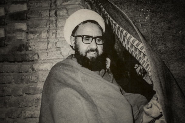 معلمی که حاصل عمر و پاره تن امام بود