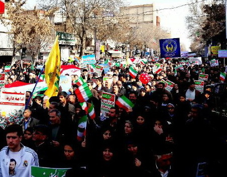 راهپیمایی پرشور مردم آذربایجان غربی در طلیعه بهار چهلم انقلاب  مردم: همچنان انقلابی هستیم