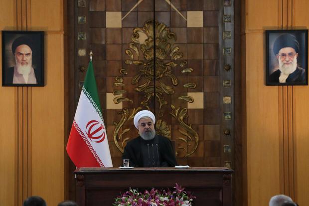 رئیس‌جمهور روحانی: استقلال عدم مداخله دیگران در کشور و روابط منصفانه و عادلانه با جهان، پیام انقلاب ما بود /اگر رفتار امریکا با برجام، بازی سیاسی نباشد؛ یک خطای بزرگ تاریخی و استراتژیک است