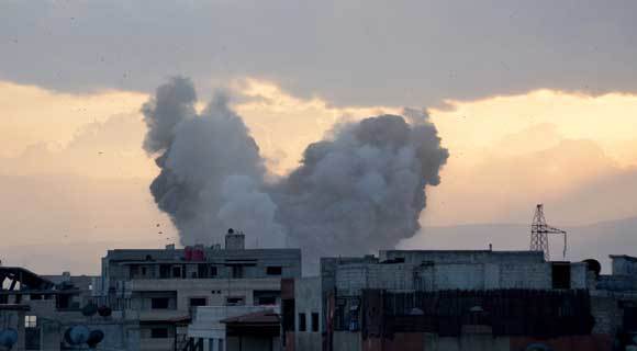 حمله به داعش در نزدیکی دمشق از زمین و هوا/ غارت دارایی غیرنظامیان در عفرین توسط گروه های همپیمان ترکیه