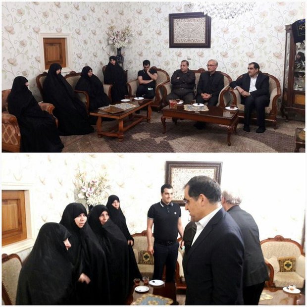حضور وزیر بهداشت در منزل مرحوم «حاج سیدرضا نیری»