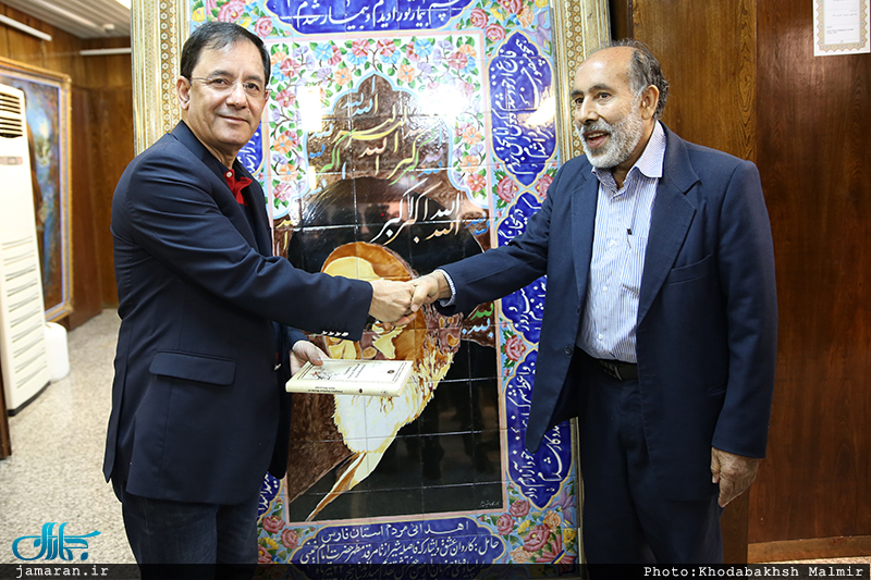 بازدید هیئتی از دانشگاه دفاع ملی جمهوری اسلامی پاکستان از بیت امام خمینی در جماران