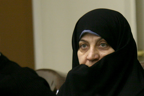 نگرش امام خمینی(س) به نقش زنان در توسعه فرهنگی و مقابله با تهاجم فرهنگی