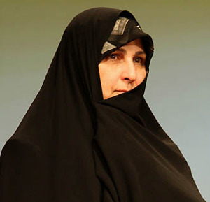 امام نیم بیت یک شعر را در خواب به خانم گفت