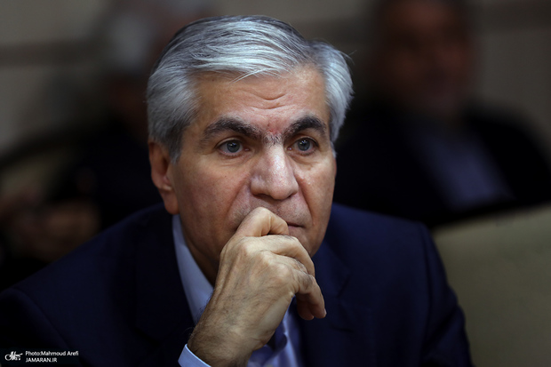 عادلی، رئیس پیشین بانک مرکزی: وزیر پیشنهادی اقتصاد شهامت پرداختن به بحثهای سیاسی را داشته باشد / اگر اصلاحات سیاسی و سیاست خارجی انجام نشود، از اقتصاد انتظار معجزه نداشته باشید