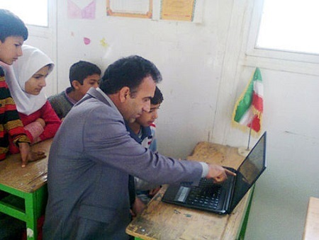 تجهیز مدارس عشایر چهارمحال وبختیاری به رایانه