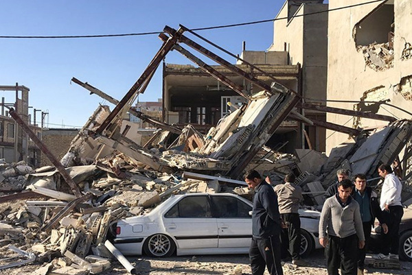 مصدومیت 67 نفر در استان ایلام  تعطیلی تمامی مدارس استان اسکان موقت زلزله‌زدگان