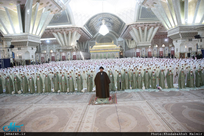 جشن تکلیف دانش آموزان دختر در حرم مطهر امام خمینی(س) 