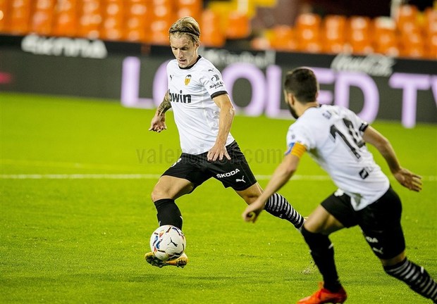 والنسیا با گل دقیقه ۱۰۰ از شکست فرار کرد
