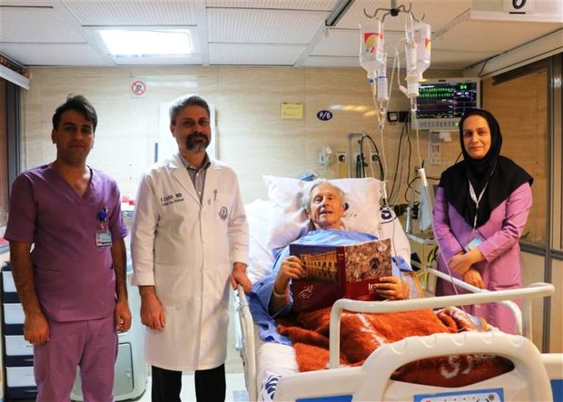 گردشگر فرانسوی با تلاش پزشکان شیراز از مرگ حتمی نجات یافت