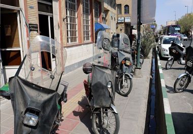 ساماندهی موتورسیکلت‌های خیابان جمهوری آغاز شد