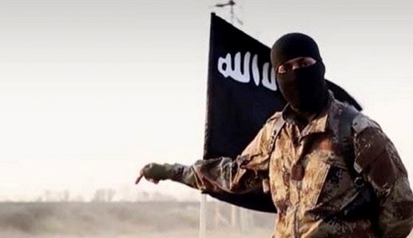 داعش ۵ عضو خود را به اتهام فروش سلاح اعدام کرد