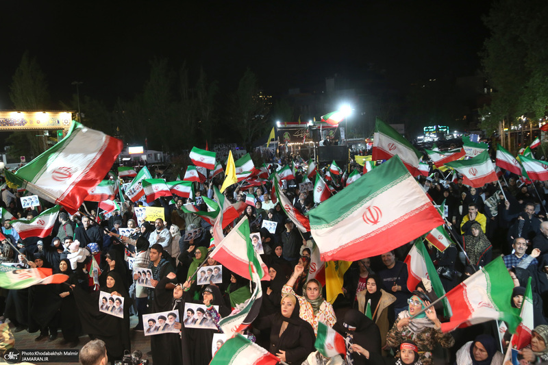 پنجاه و پنجمین شب اجتماع پر شور مردم در میدان تجریش