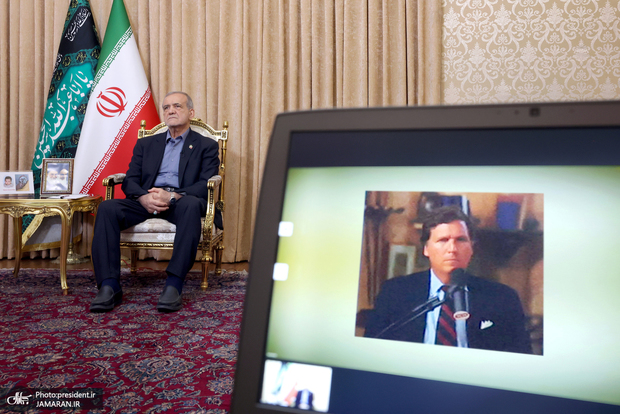 مصاحبه رئیس‌جمهور با تاکر کارلسون؛ بازسازی دیپلماسی عمومی ایران در دوره پسا‌جنگ