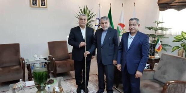 چوب اسنوکر به موزه ورزش اهدا شد
