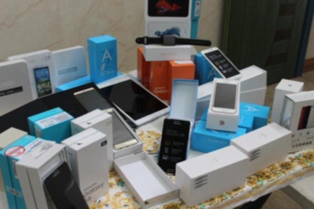 بیش از سه میلیارد ریال تلفن همراه قاچاق در سروآباد کشف شد