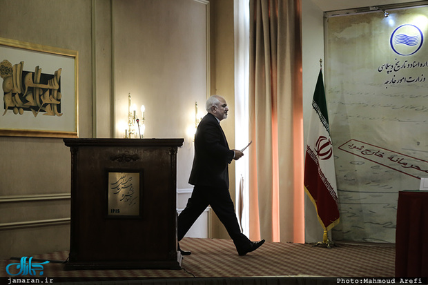 ظریف تهران را به مقصد مسقط ترک کرد