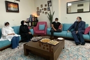 حضور مدیرعامل بنیاد فارابی در منزل مرحوم سلیمانی/ قول تابش برای پیگیری چاپ کتاب علی سلیمانی