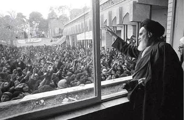 اقامتگاه انقلابیون