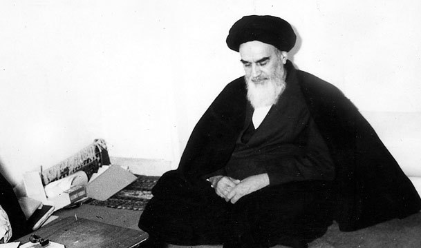 آغاز حصر امام خمینی و صدور اعلامیه مشترک علما در تأیید مرجعیت ایشان