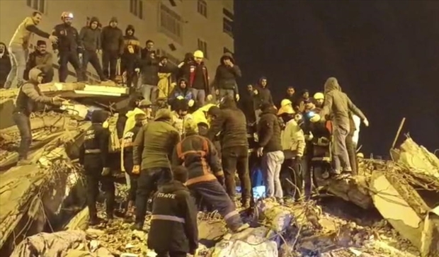 شمار جانباختگان زلزله در ترکیه و سوریه به 4هزار و425 نفر رسید