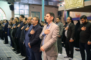 تجدید عهد با آرمان‌های امام خمینی(ره) و بزرگداشت شهدای خدمت در حسینیه جماران