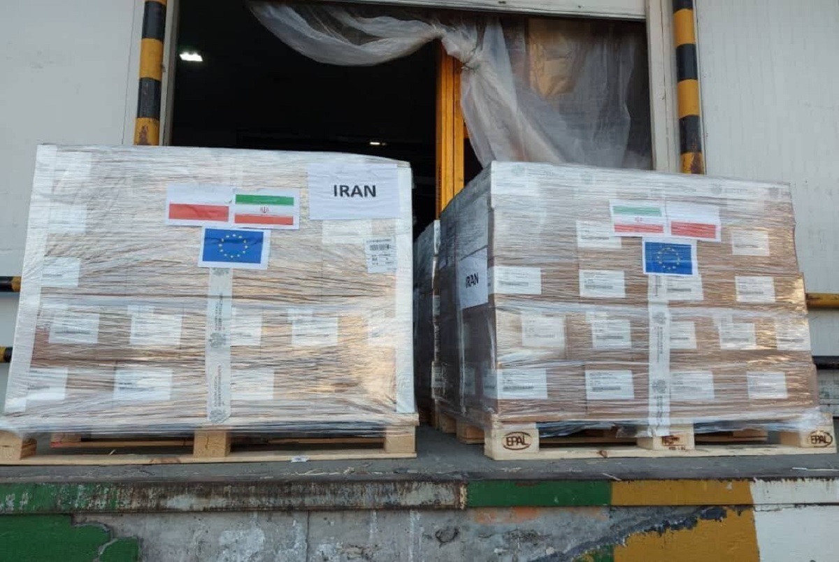 یک محموله دیگر واکسن آسترازنکا به ایران رسید/ یک میلیون دز از لهستان
