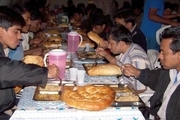 عکس/ سفره افطار برای مسلمانان روهینگیایی