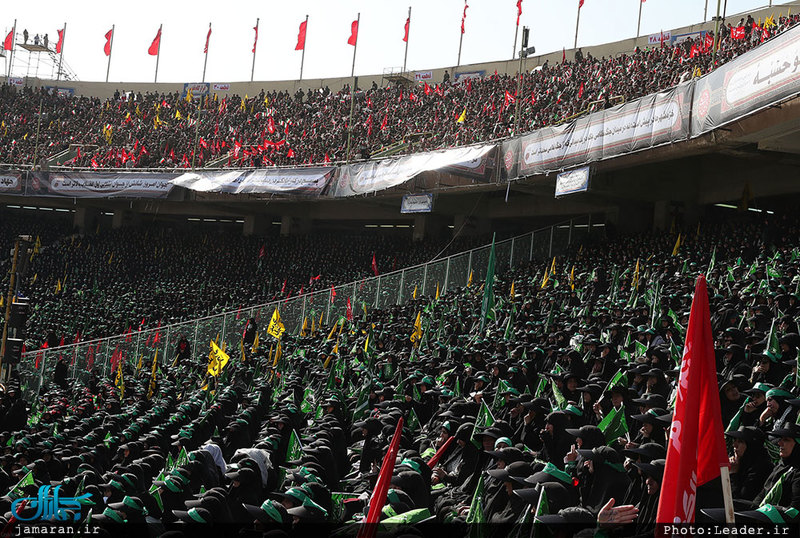 حضور و سخنرانی رهبر معظم انقلاب در همایش ده‌ها هزارنفری «خدمت بسیجیان» در ورزشگاه آزادی