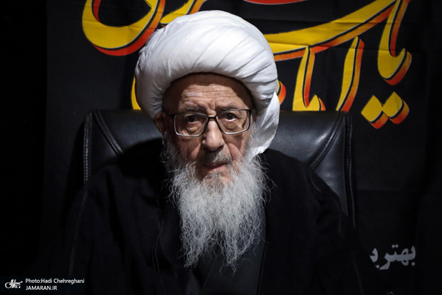 آیت الله العظمی وحید خراسانی: ایام عاشورا یکپارچه عزا بشود