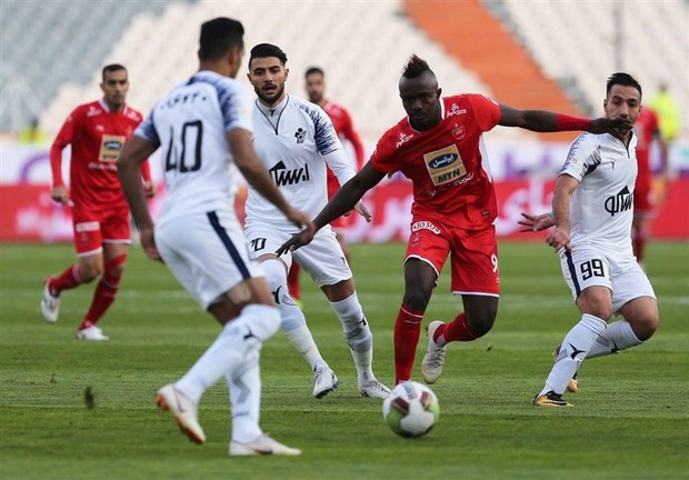 دوباره به اتوبوس پرسپولیس در اصفهان سنگ اندازی شد

