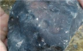 بررسی شهاب سنگ یافته شده در زنجان+ عکس