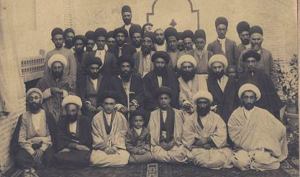 بررسی کارنامه روحانیت در هواداری و ستیز با مشروطیت