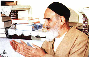 امام خمینی: جوانان نقطه امید و پاسدار مکتب اسلام هستند
