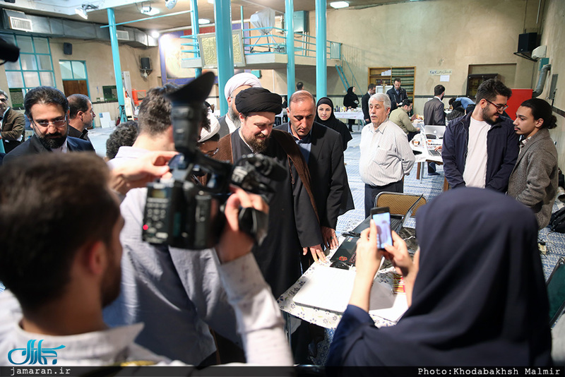 بازدید سید حسن خمینی از کارگاه هنری "یار و یادگار" در حسینیه جماران