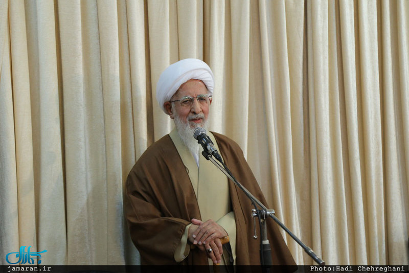 اقامه نماز عید سعید قربان در روستای احمدآباد دماوند توسط آیت الله العظمی جوادی آملی