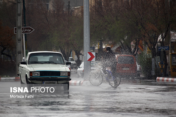 امدادرسانی گسترده نجاتگران هلال احمر آذربایجان‌شرقی همزمان با بارش شدید باران