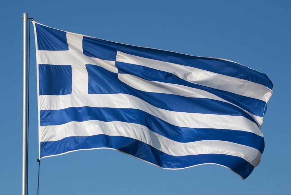 «نخست‌وزیر یونان باید به فکر انتخابات یا رفراندوم باشد»