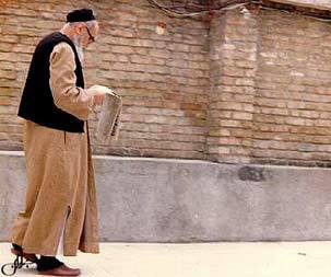 امام خمینی و انقلاب اسلامی در  رسانه ها