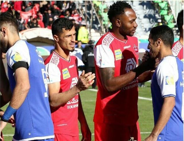 مهاجم پرسپولیس حقوقش را خواست