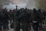 تظاهرات در فرانسه به خشونت کشیده شد+ تصاویر
