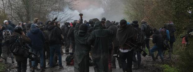 تظاهرات در فرانسه به خشونت کشیده شد+ تصاویر
