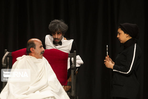 دو نمایش از شهرکرد در جشنواره تئاتر فجر روی صحنه می‌رود