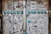 تصاویری از درهای منحصر به فرد در دل تهران