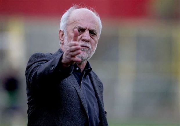 خوردبین: نوری و زارع نان و نمک پرسپولیس را خورده‌اند و باید سمت نیمکت می‌آمدند
