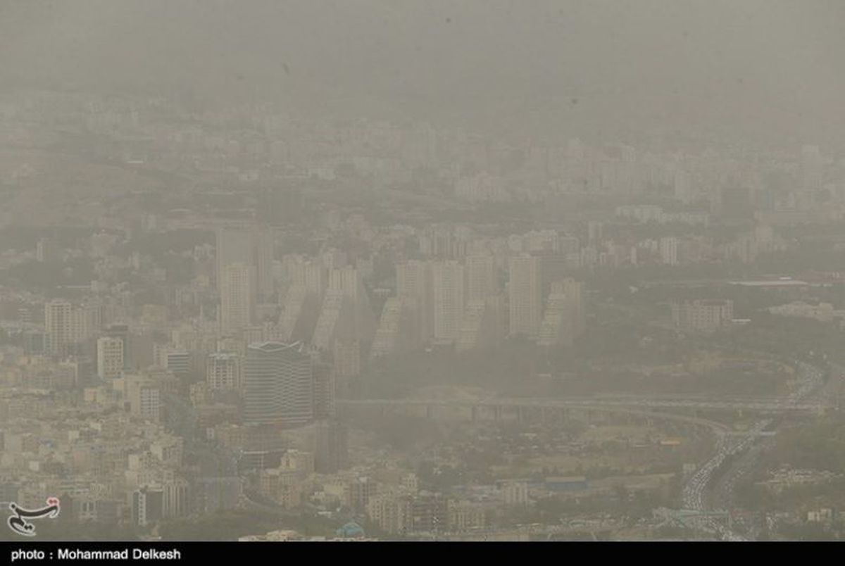 تهران در غبار