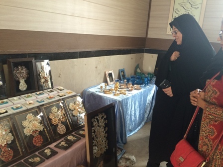نمایشگاه صنایع دستی نوروز در دیر بوشهر گشایش یافت