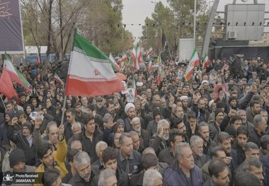 تشییع پیکر دو شهید نیروی هوایی ارتش و نیروی دریایی سپاه در سیرجان + گزارش تصویری